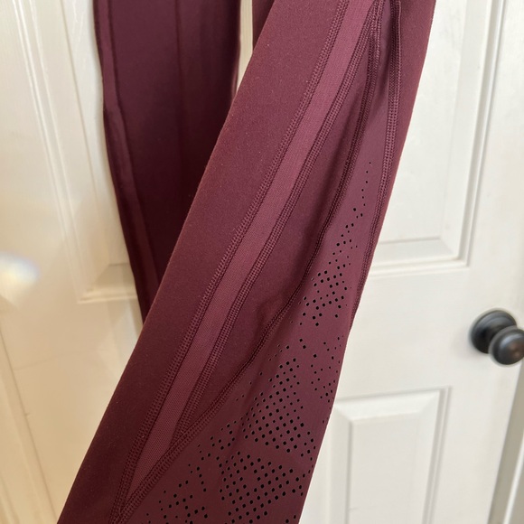 RARE! Lululemon 🍋 Wunder Under Pant Hi-Rise Laser Cut Size 4 - Picture 7 of 10